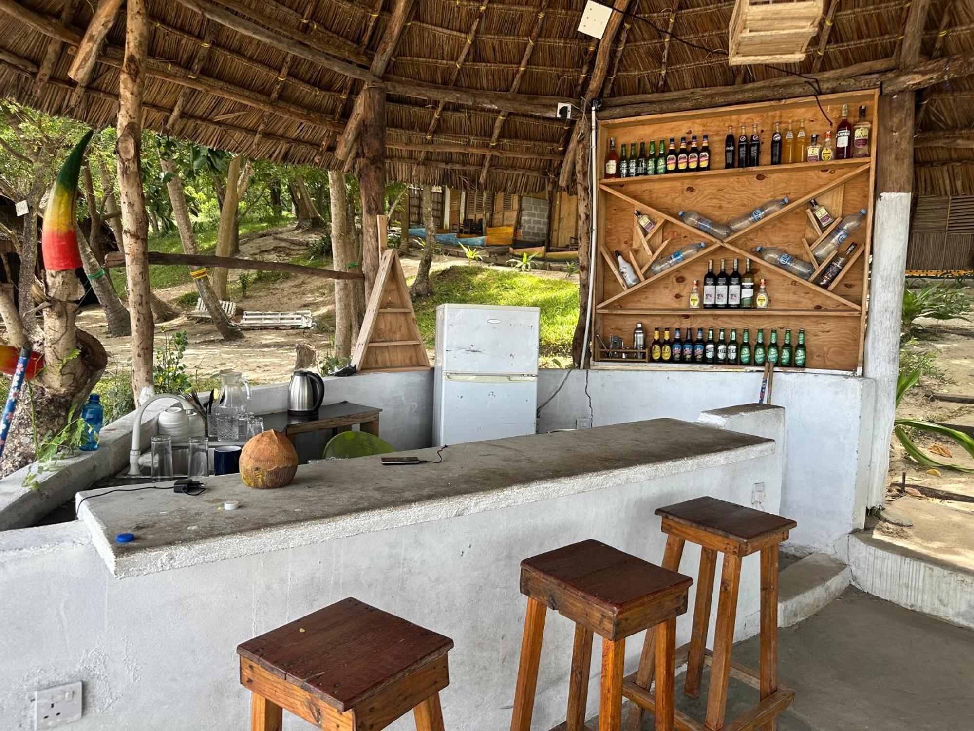 Maweni Beach Bungalows Kilindoni Exterior photo
