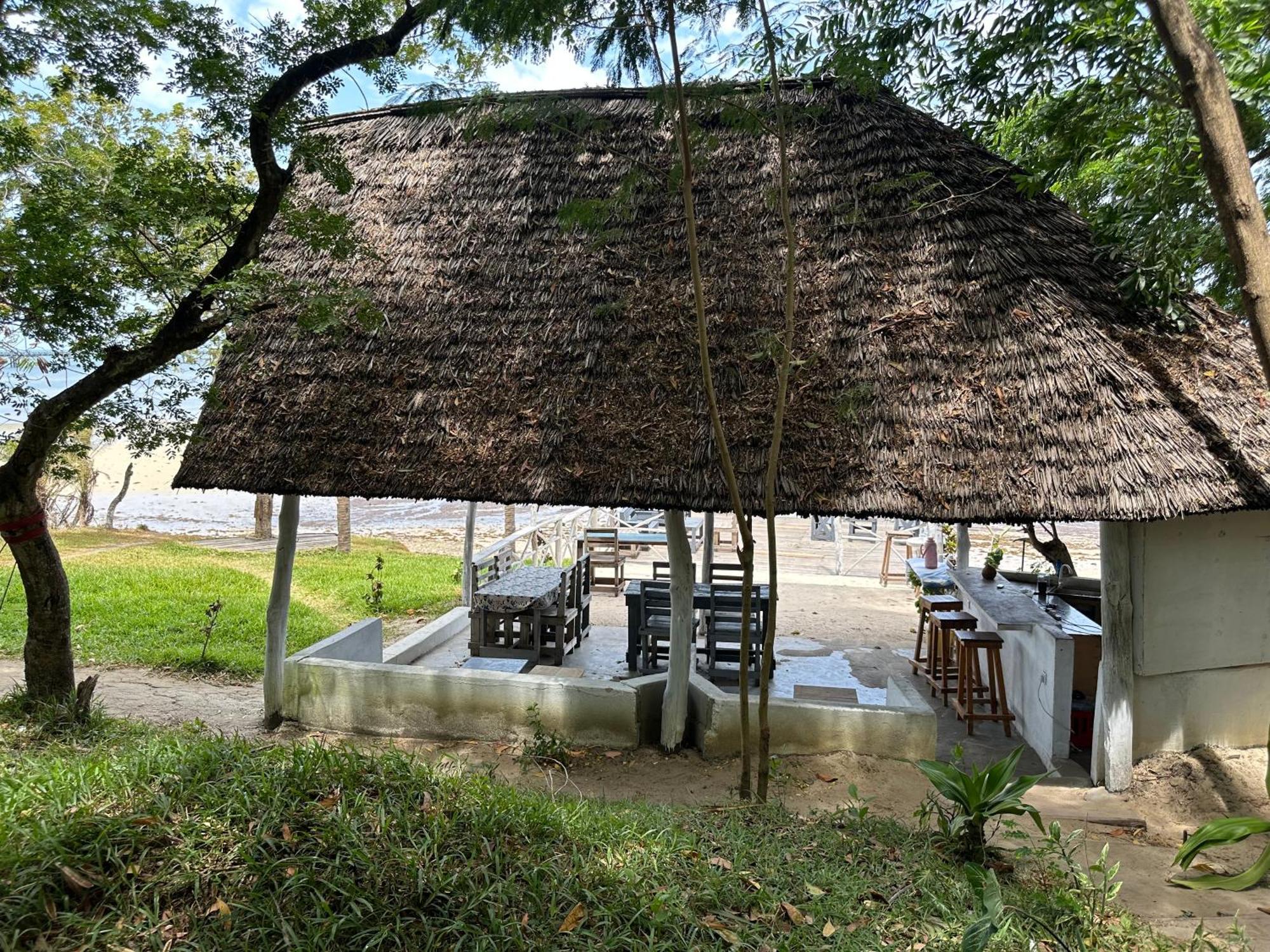 Maweni Beach Bungalows Kilindoni Exterior photo